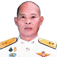 พนม ศรีเผือด