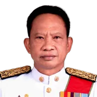 นิยม ช่างพินิจ